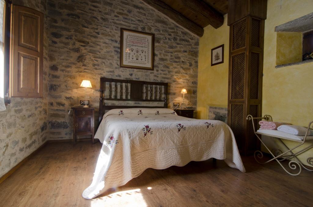 Casa Mur de Alujan Tierrantona Ruang foto