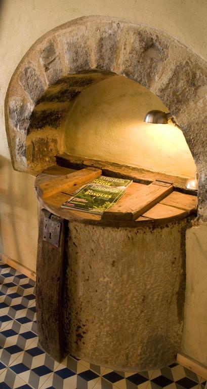 Casa Mur de Alujan Tierrantona Ruang foto